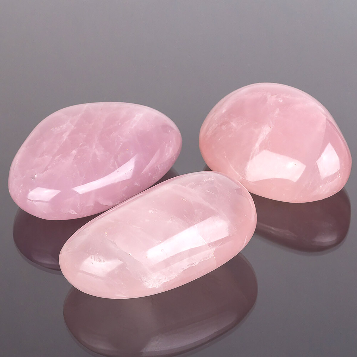 Розовый кварц: магические свойства, значение для женщин