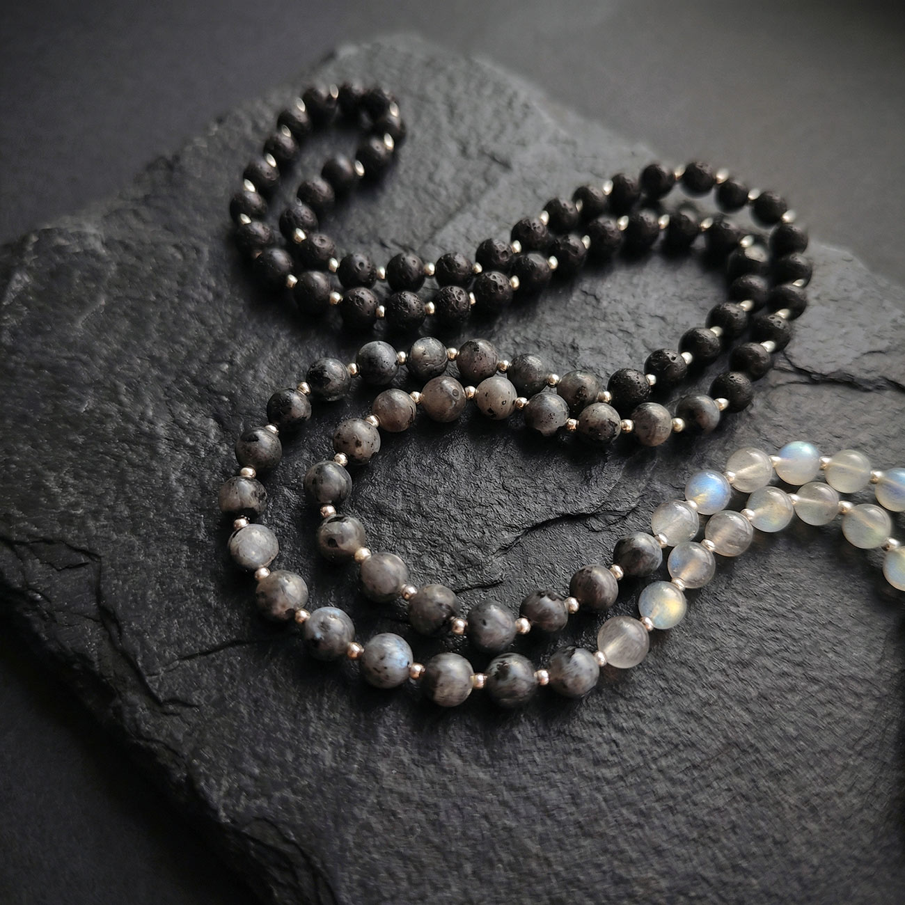 Мала «LA LOBA» (лабрадорит + лаврикіт + лава)