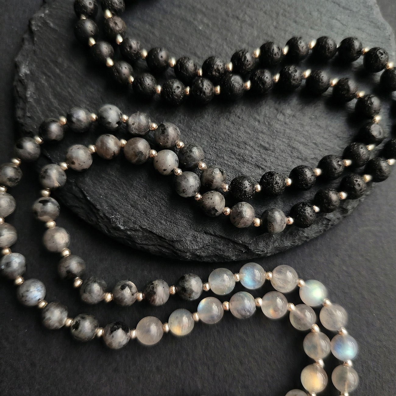 Мала «LA LOBA» (лабрадорит + лаврикіт + лава)